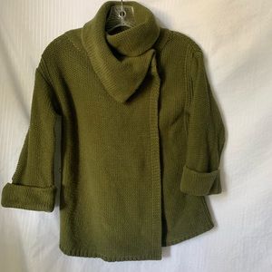 Old Navy Sweaters - Old navy olive knit 3/4sleeve fall sweater Old Navy Sweaters - Old navy olive knit 3/4sleeve fall sweater
